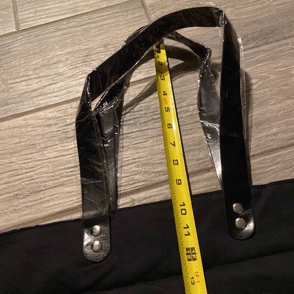 - Elton John VIP Tour Tote Bag New Never Used - Picture 6 of 6